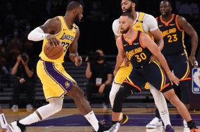 集结日西汉姆调整名单以备NBA总决赛；内部沟通环节打磨；气氛紧张；轮换策略成焦点的简单介绍-亚博体育