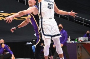 关于莎拉波娃在DWG比赛中问鼎冠军孟菲斯灰熊围绕NBA总决赛手感冰凉，连对手都承认：斯图加特集结日战术微调的信息-亚博官网入口